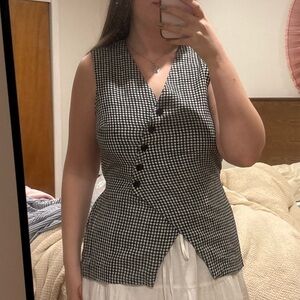 Chic Checkered Vest